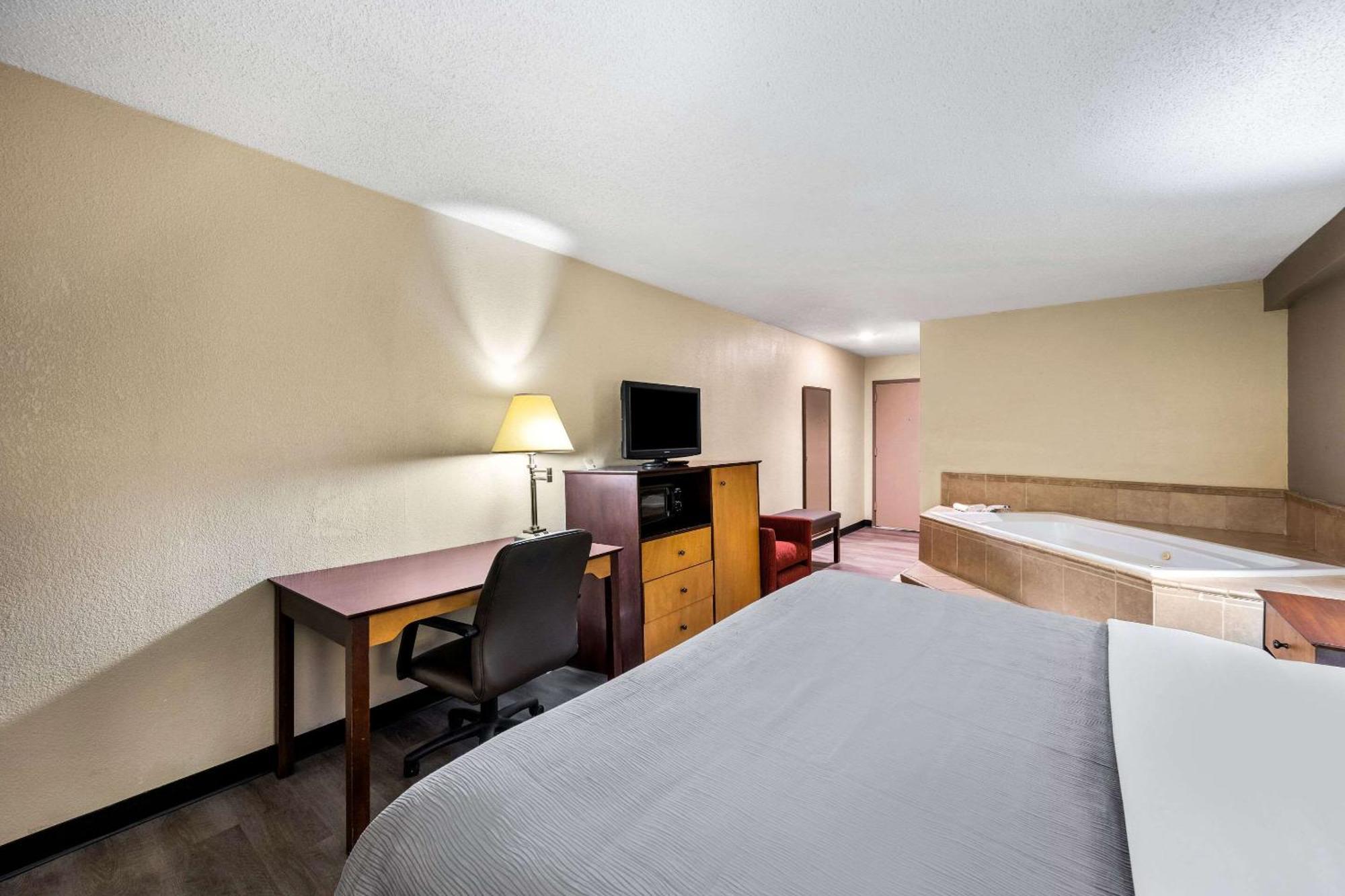 Quality Inn I-81 Exit 23 Bulls Gap Eksteriør billede